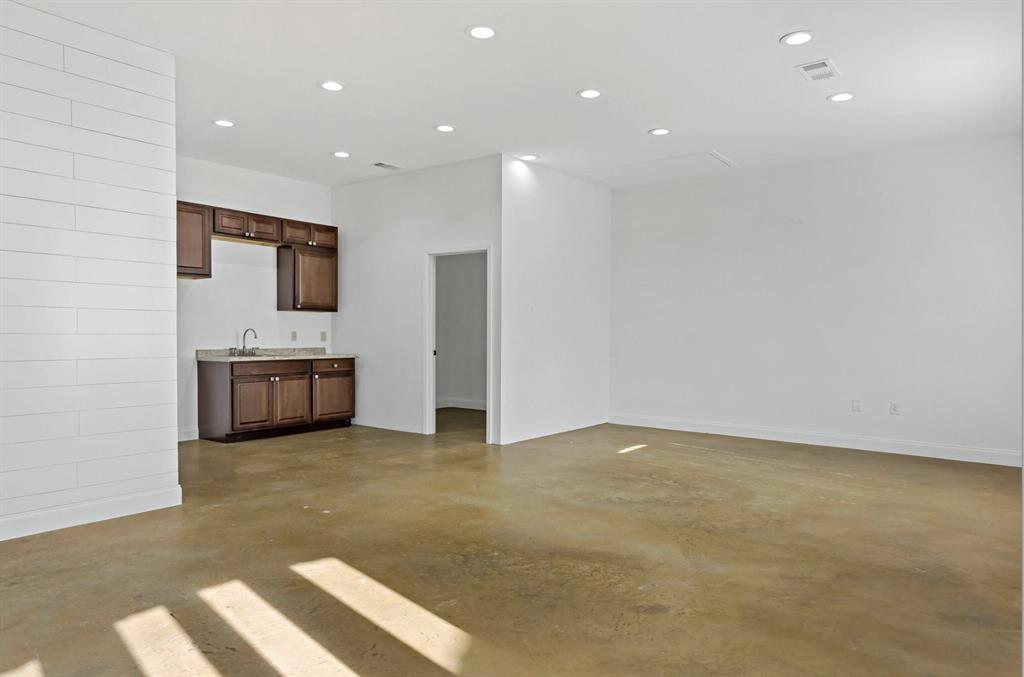 Ez Office Condos - Commercial Lease