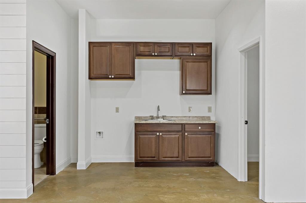 Ez Office Condos - Commercial Lease