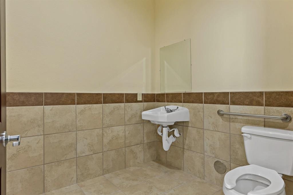 Ez Office Condos - Commercial Lease