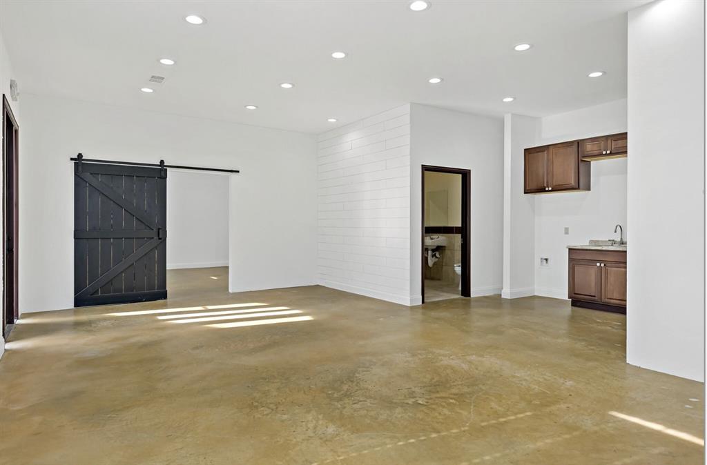 Ez Office Condos - Commercial Lease