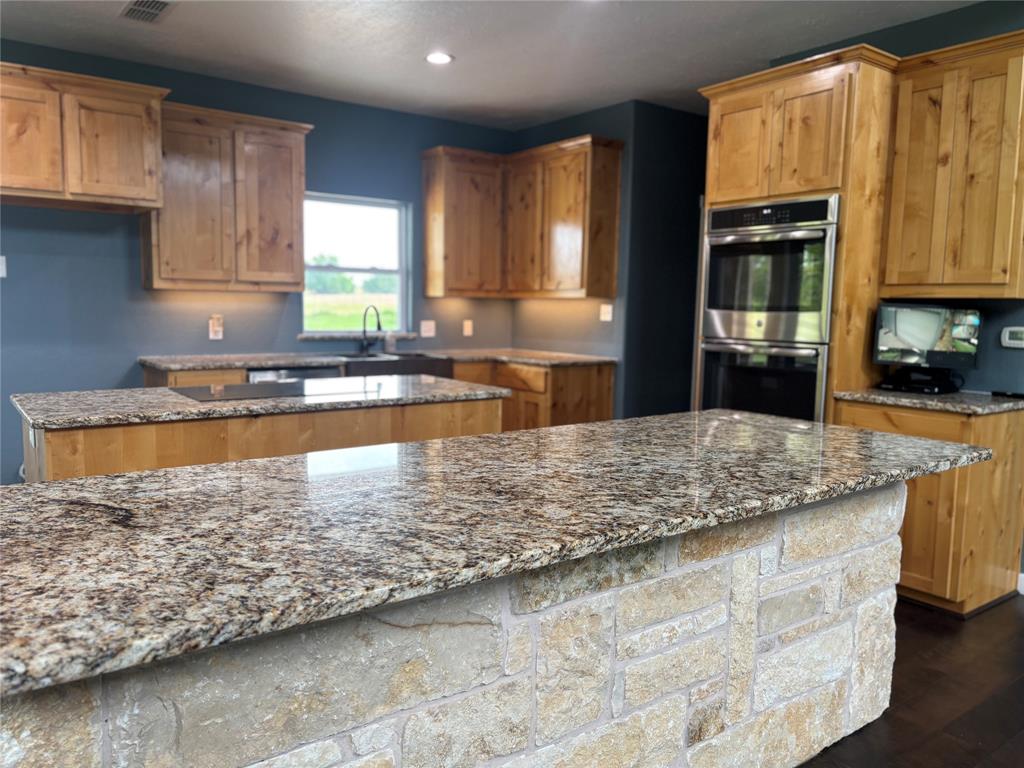 209 E Meadows Street