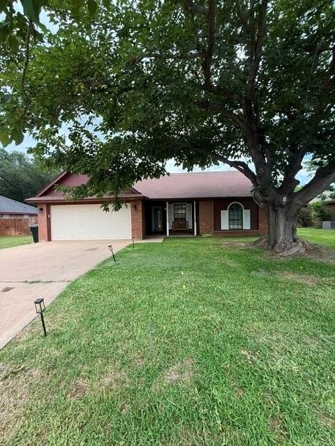Photo of 1717 Pemelton Drive, Abilene, TX 79601 (MLS # 21312047)