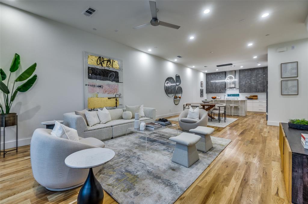233 N Reserve Lane