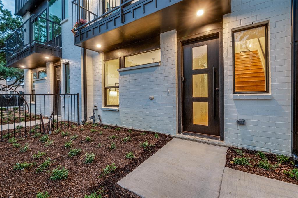 233 N Reserve Lane