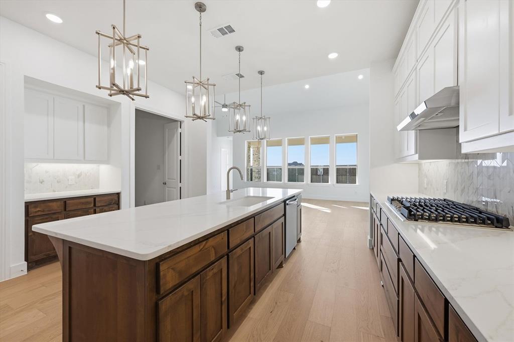 2637 Buckingham Lane