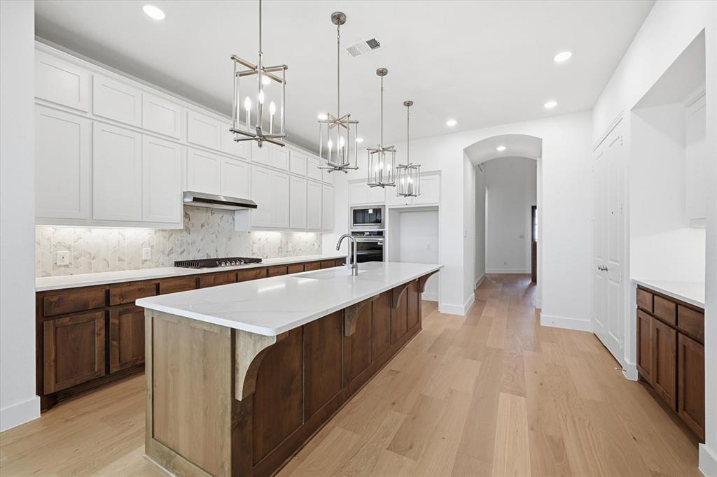 2637 Buckingham Lane