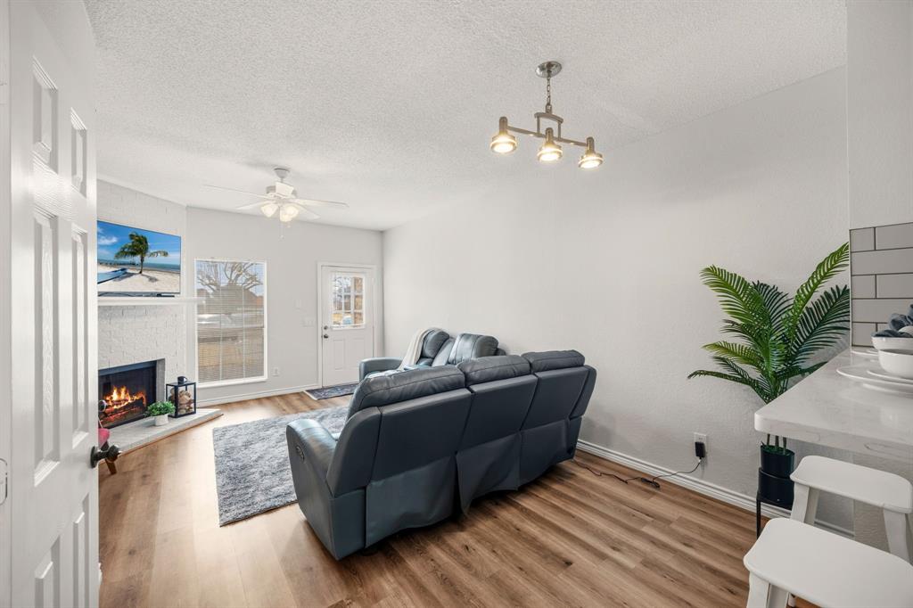 Pheasant Landing #8 - Residential