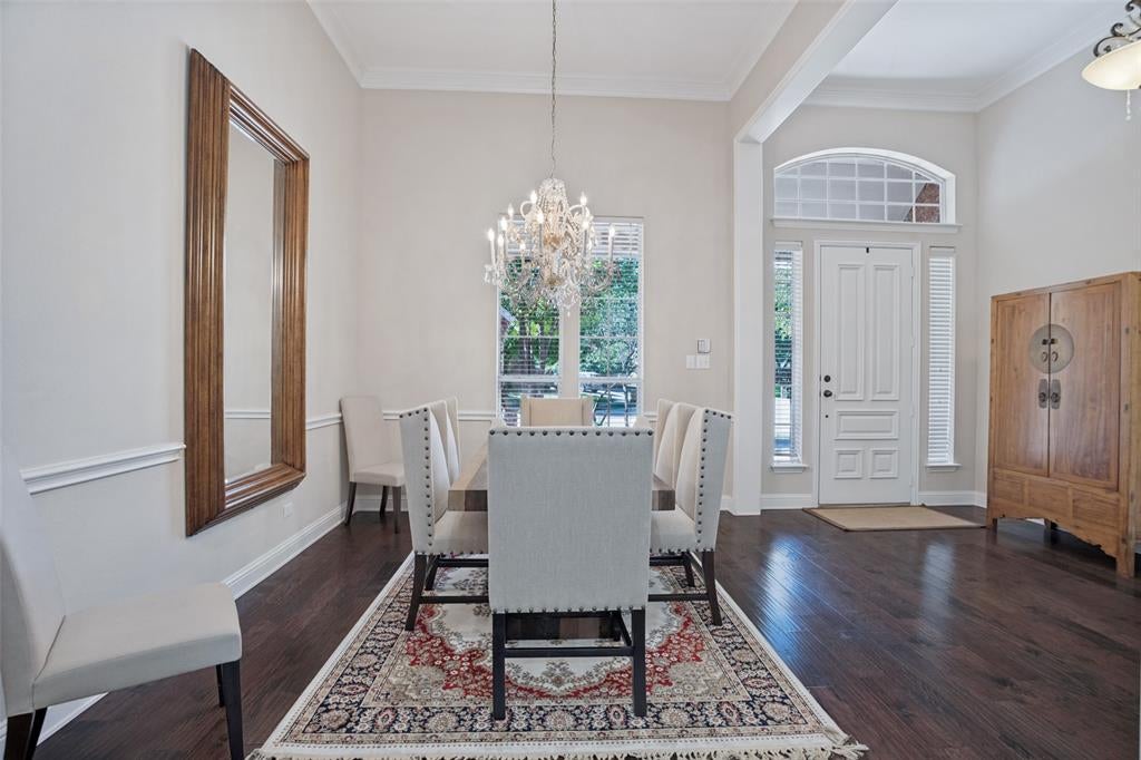 701 Crabapple Way