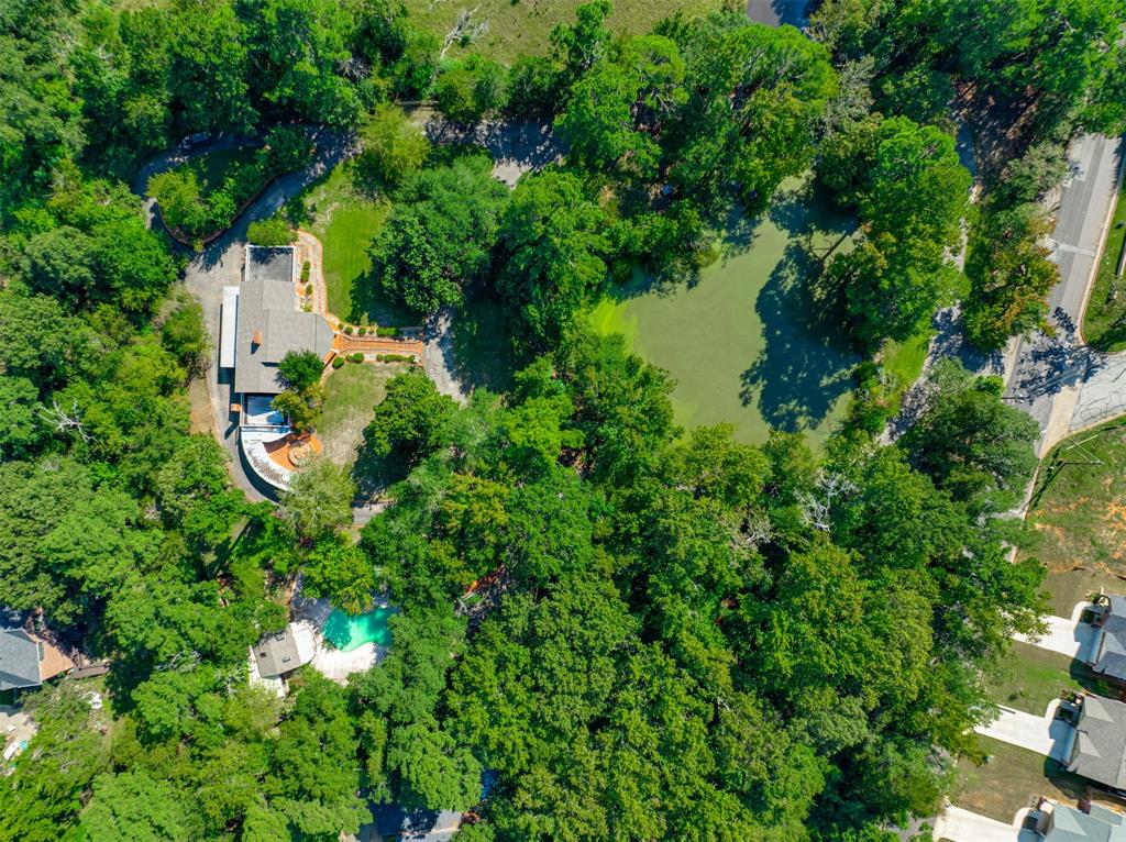 2900 S Robertson Avenue