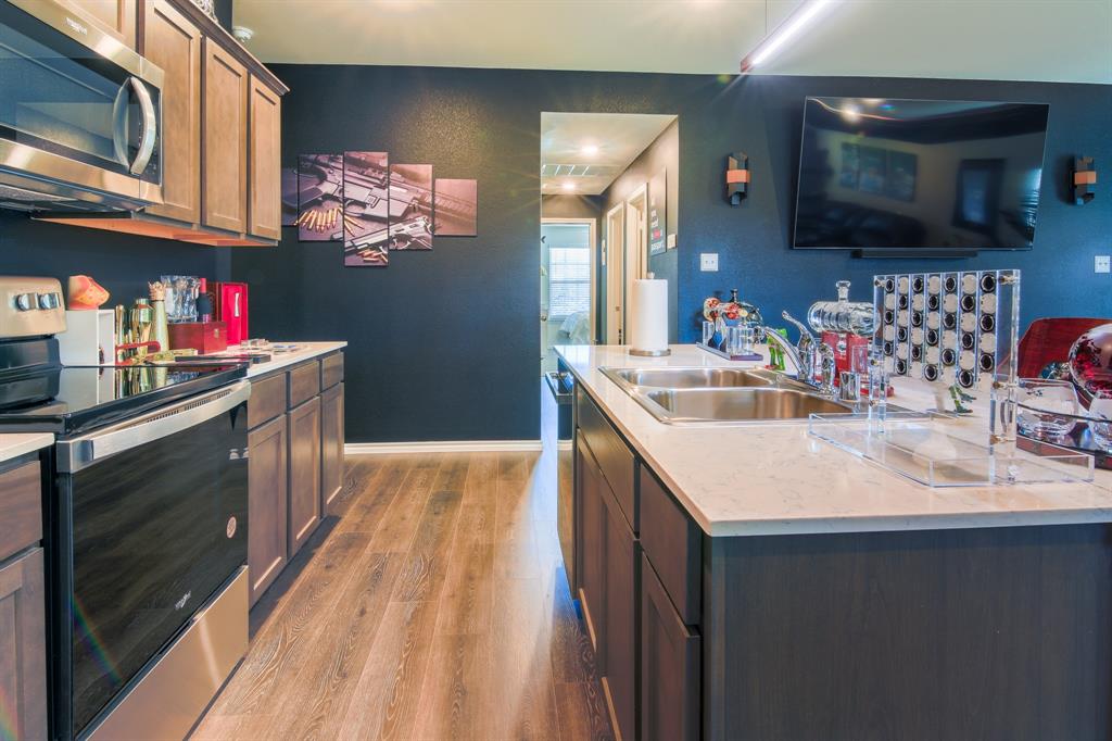 Verandah Ph 4 - Residential