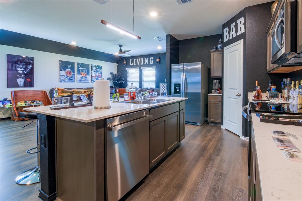 Verandah Ph 4 - Residential