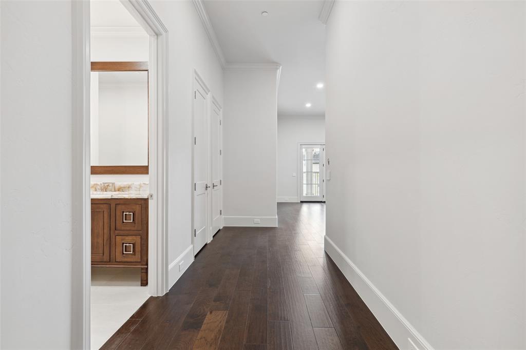 Sur Le Lac Condo - Residential