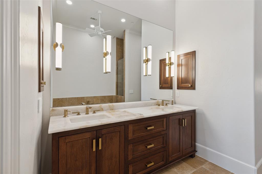 Sur Le Lac Condo - Residential