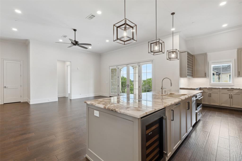 Sur Le Lac Condo - Residential