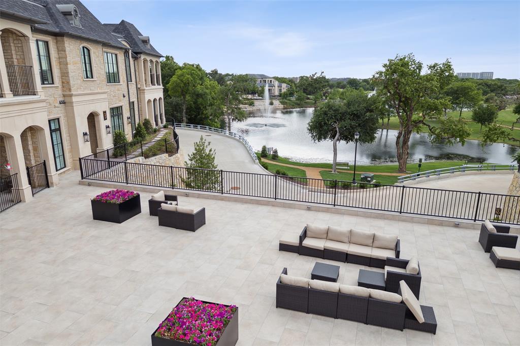 Sur Le Lac Condo - Residential