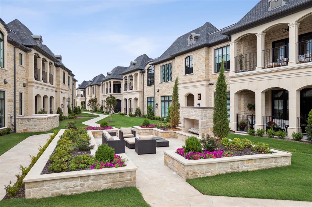 Sur Le Lac Condo - Residential