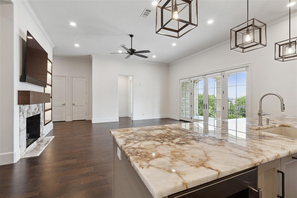 Sur Le Lac Condo - Residential