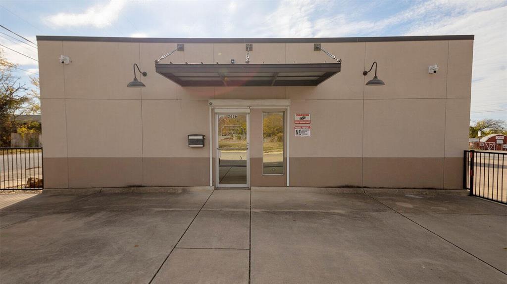 Manning L V Sub - Commercial Lease