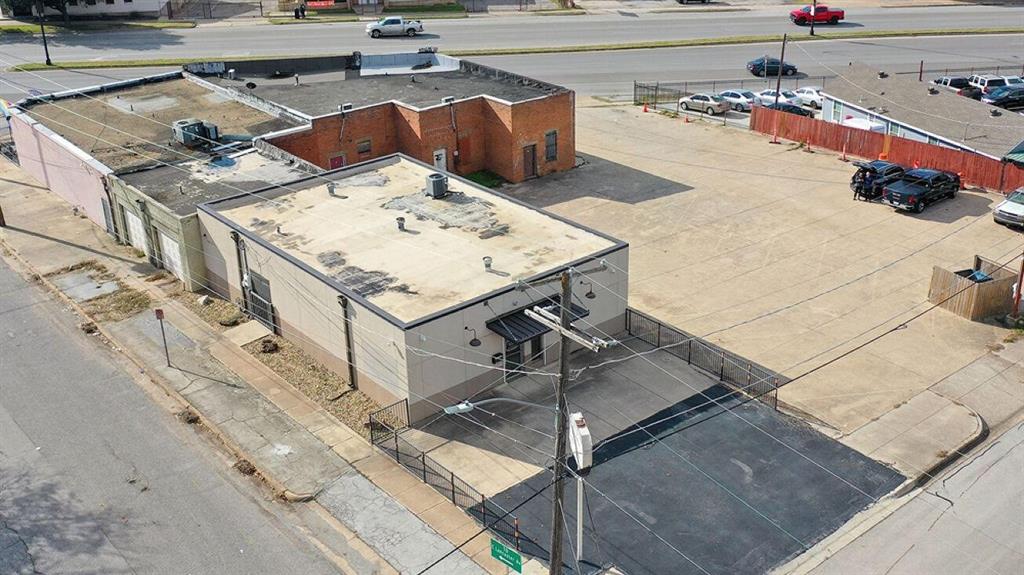 Manning L V Sub - Commercial Lease