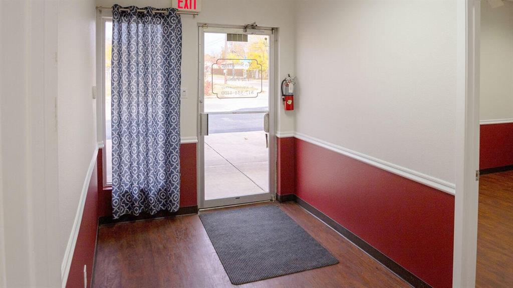 Manning L V Sub - Commercial Lease