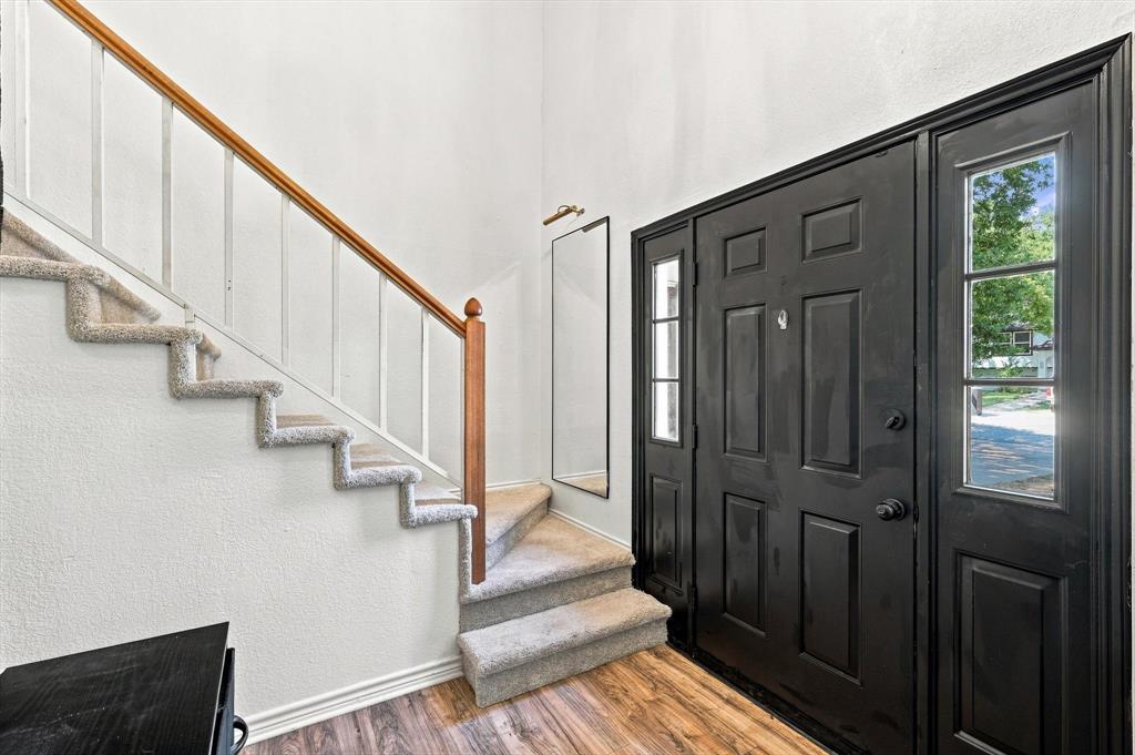 6832 Parkwood Drive