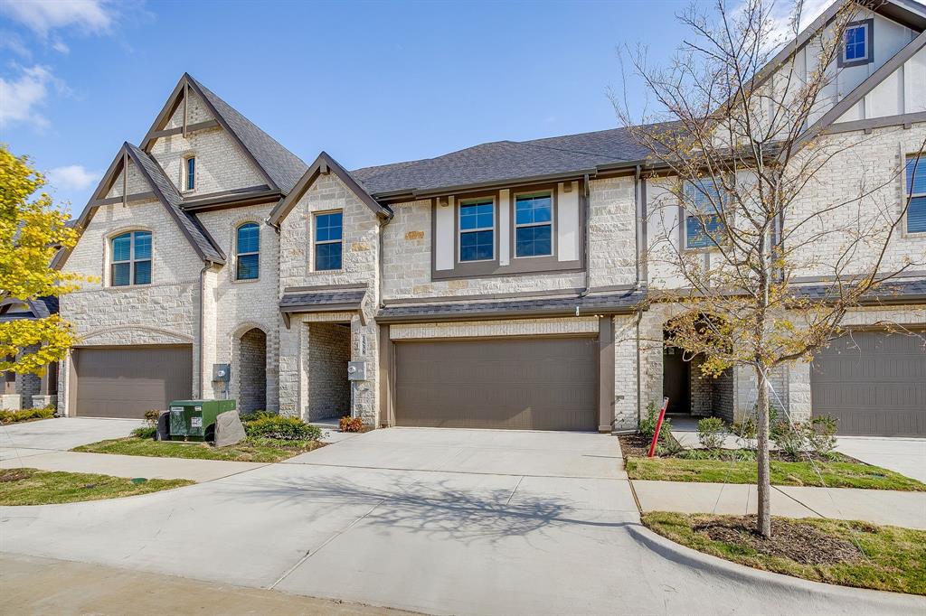 808 Homeplace Circle