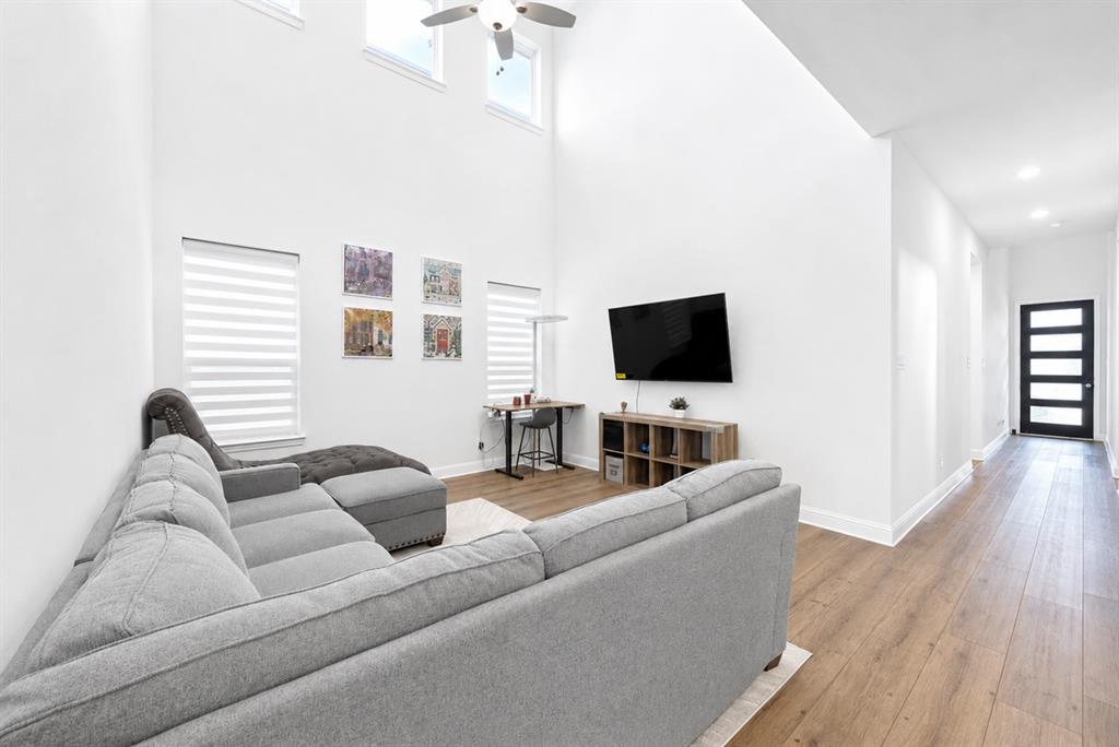 11517 Brompton Drive