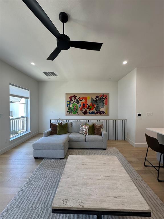 Main 7 Twnhm Add - Residential Lease