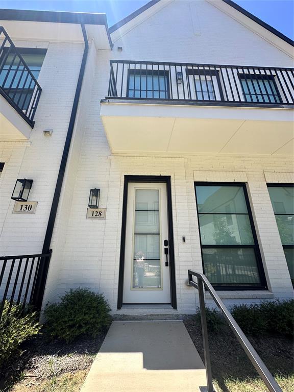 Main 7 Twnhm Add - Residential Lease