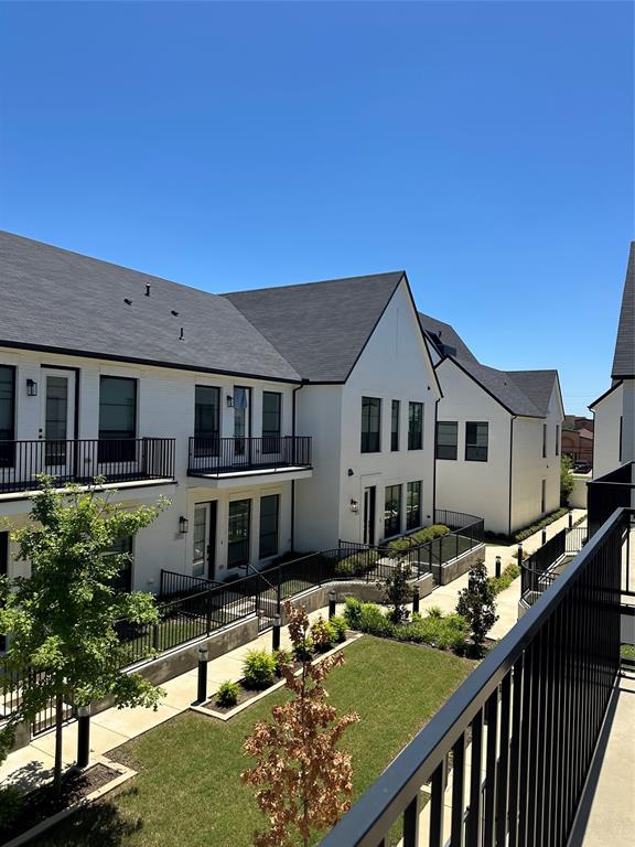 Main 7 Twnhm Add - Residential Lease