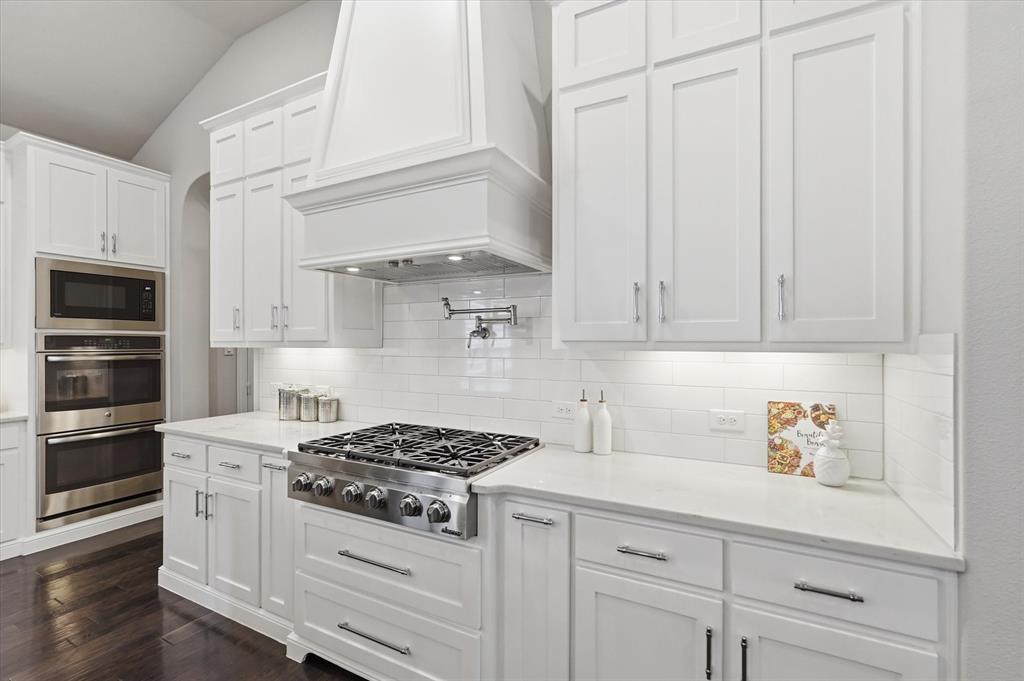 8713 Homestead Boulevard