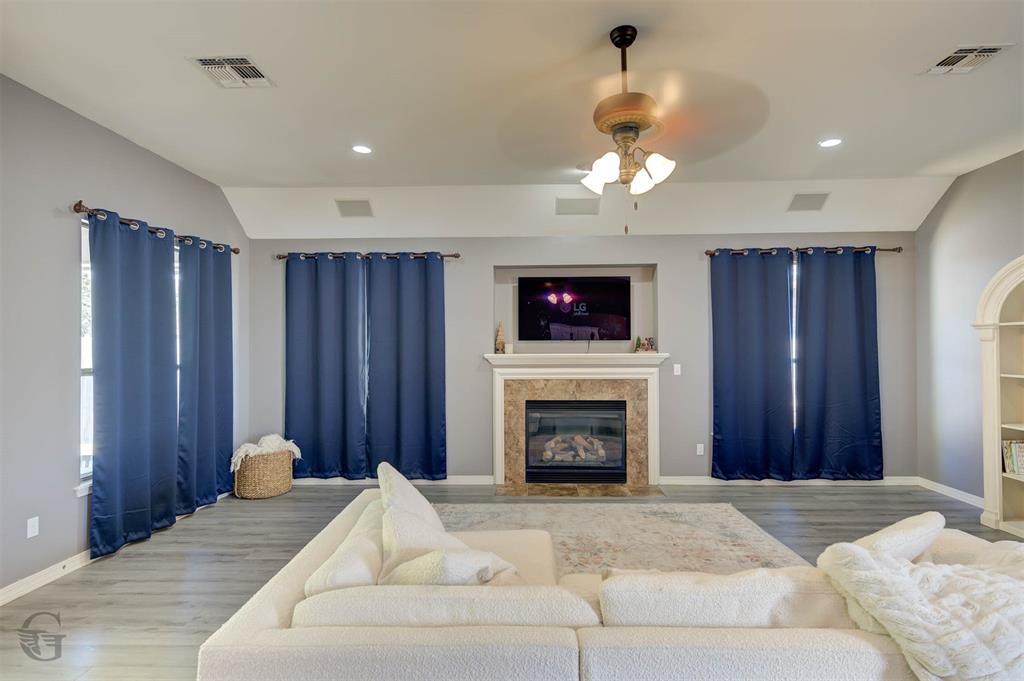 Haven Ph 21 - Residential