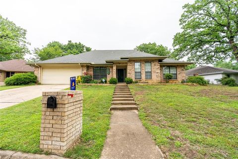 5201 Rustle Leaf Drive Arlington TX 76017