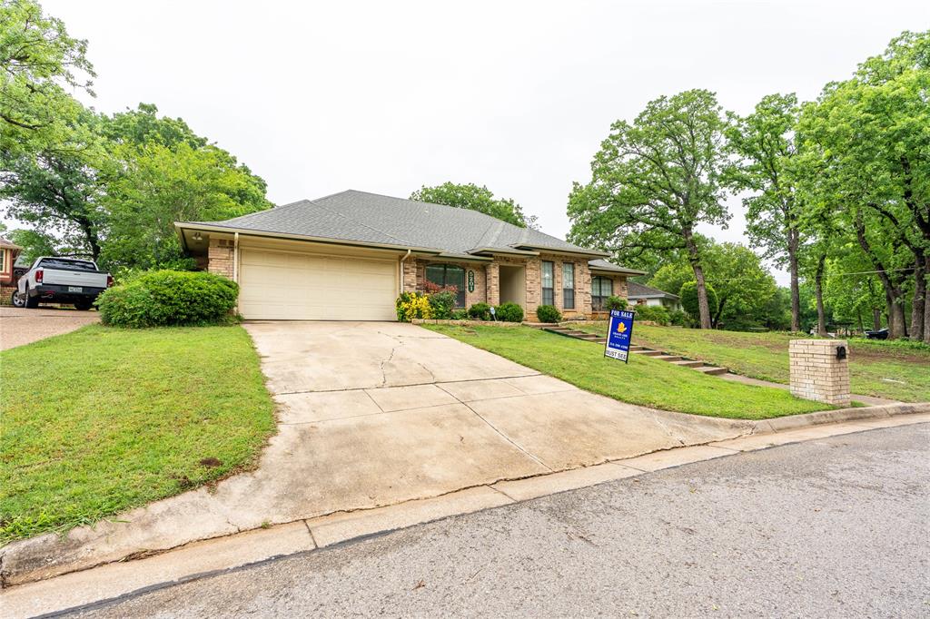 5201 Rustle Leaf Drive