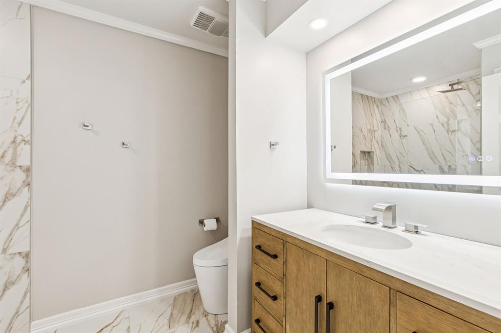 THE LAKES OF BENT TREE CONDOS - Residential Lease