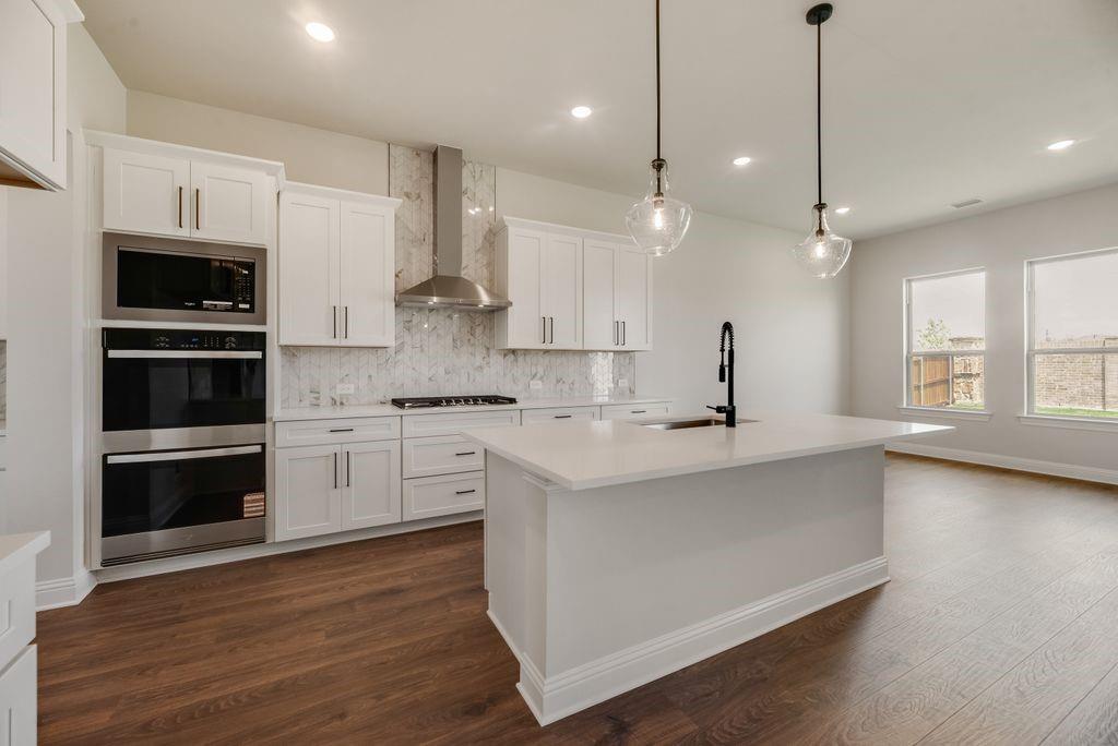 8932 Hyacinth Lane