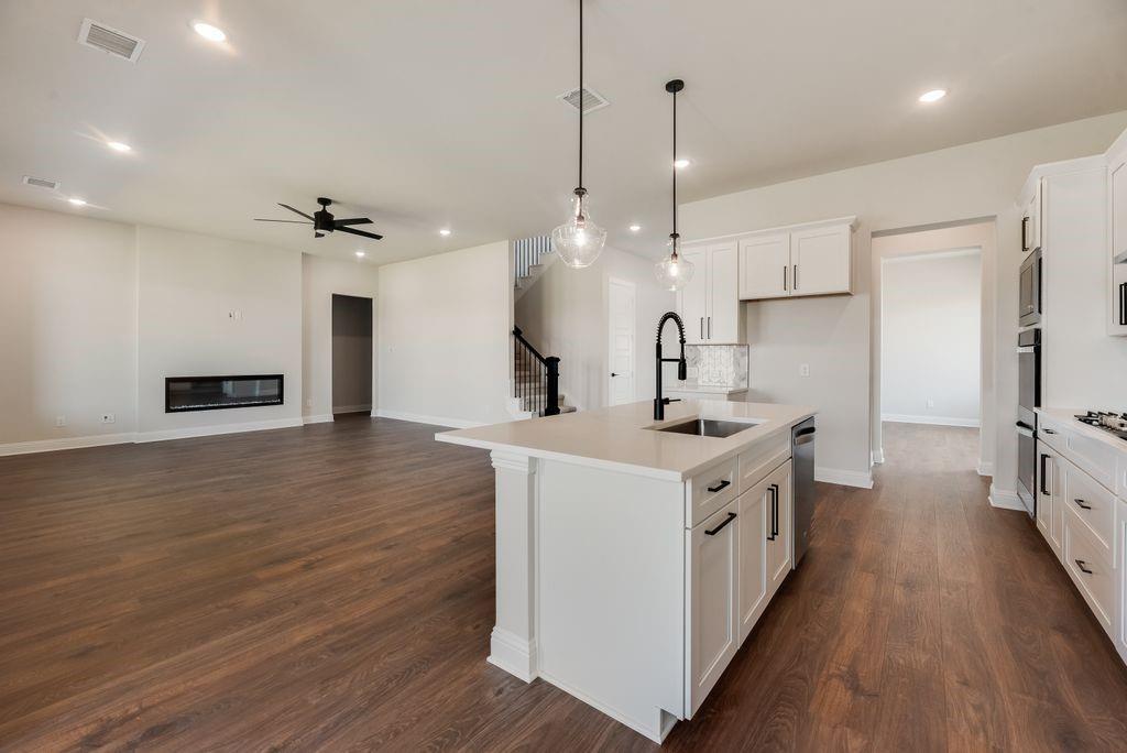 8932 Hyacinth Lane