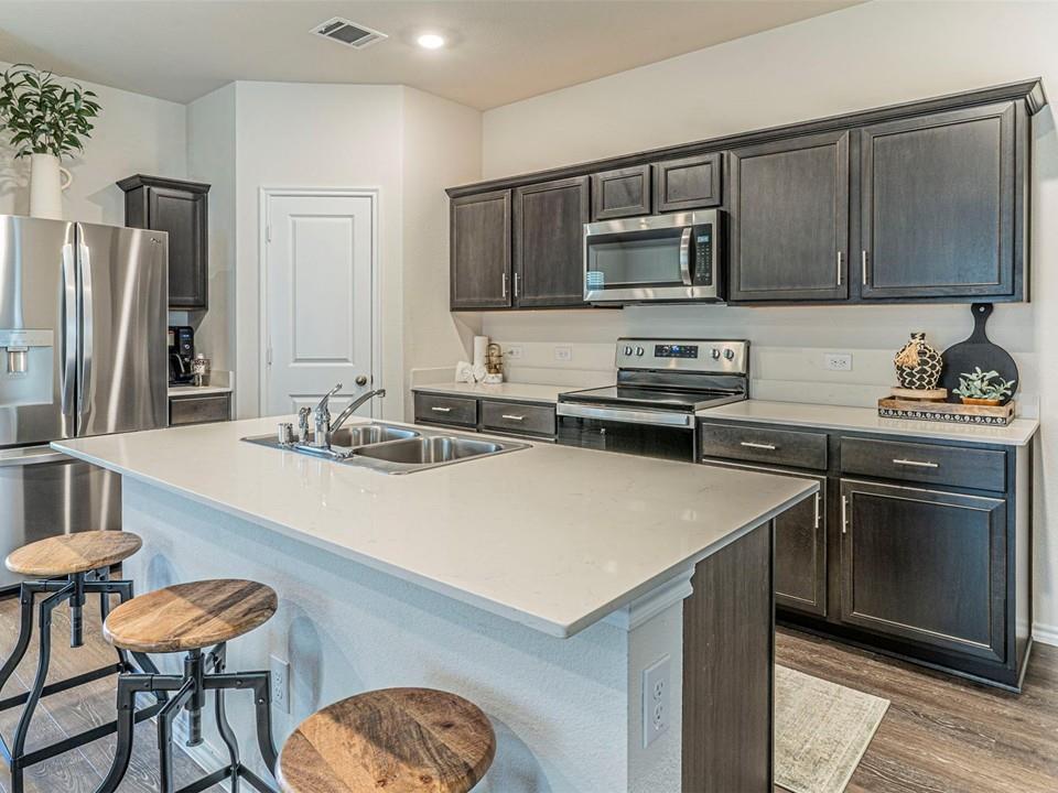 3307 Knoll Drive