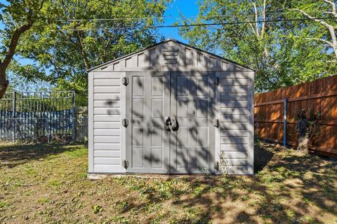 Tiny photo for 1217 Sunnyvale Drive, Arlington, TX 76010 (MLS # 21100828)