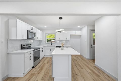 Tiny photo for 1217 Sunnyvale Drive, Arlington, TX 76010 (MLS # 21100828)