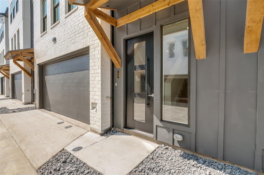 3940 Spring Valley Road 6