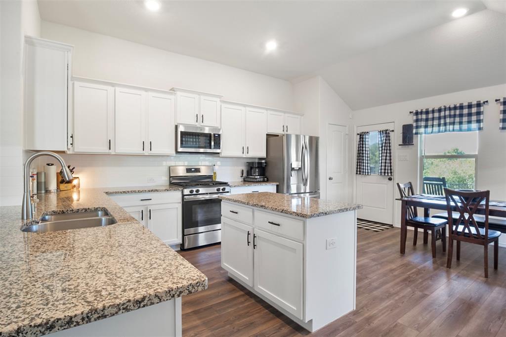 Hillstone Pointe Wes - Residential