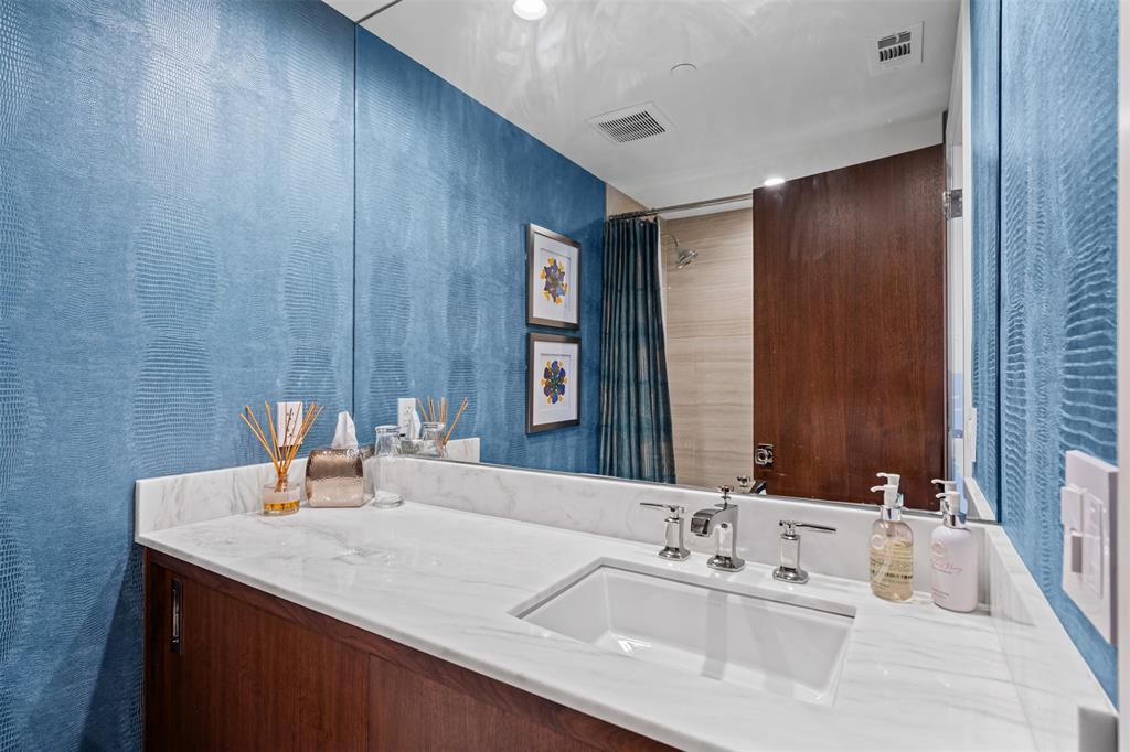 Latour Condo - Residential