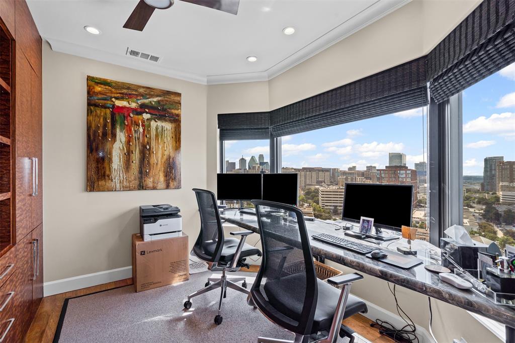 Latour Condo - Residential