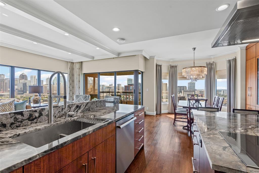 Latour Condo - Residential