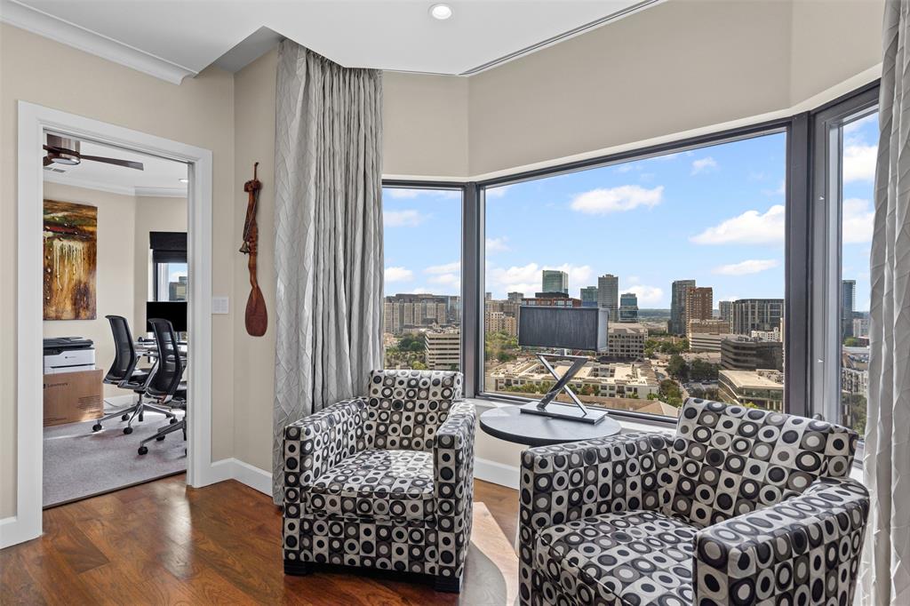 Latour Condo - Residential