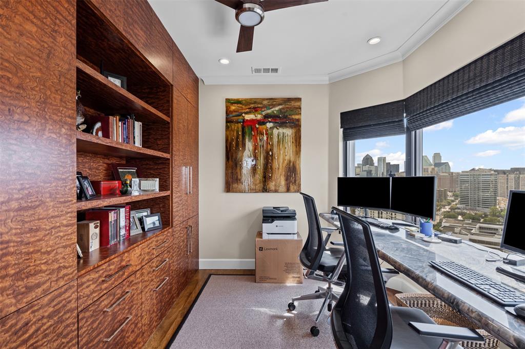 Latour Condo - Residential