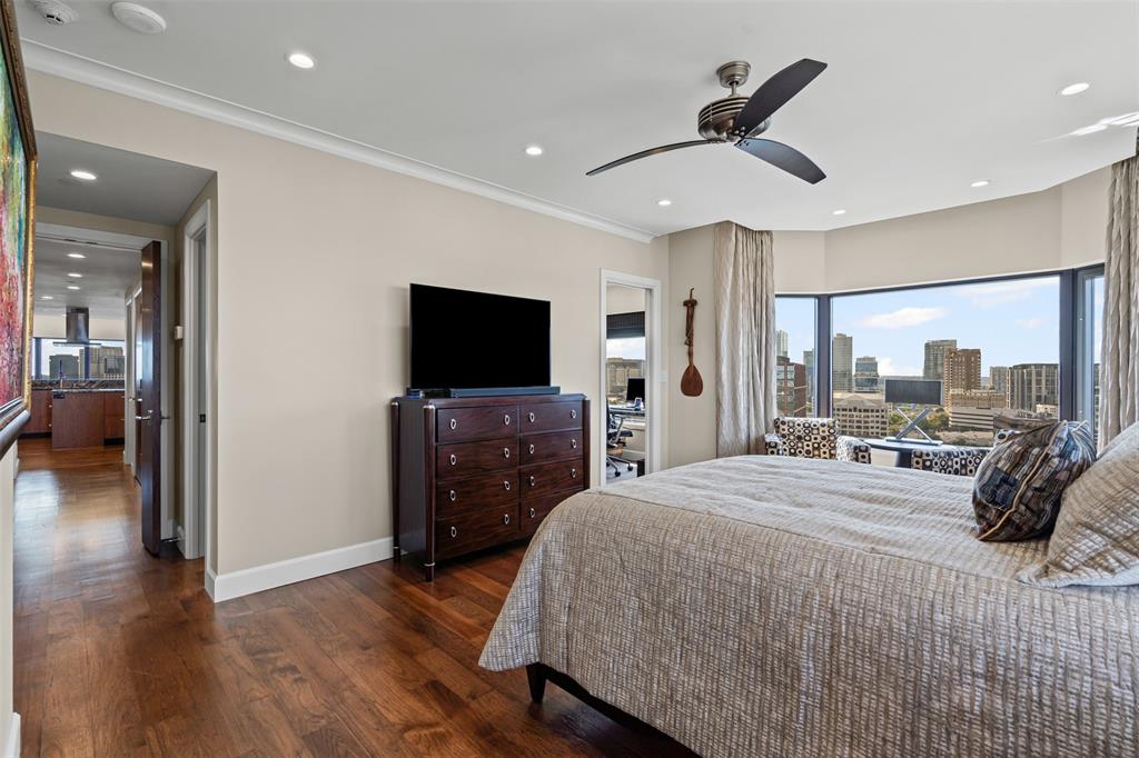 Latour Condo - Residential