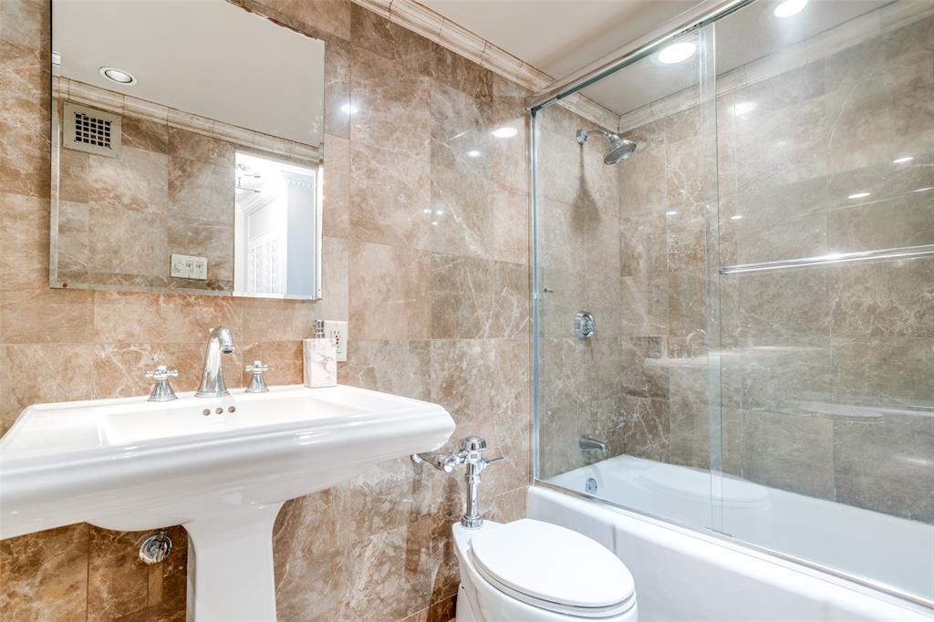 3883 Turtle Creek Boulevard 1205