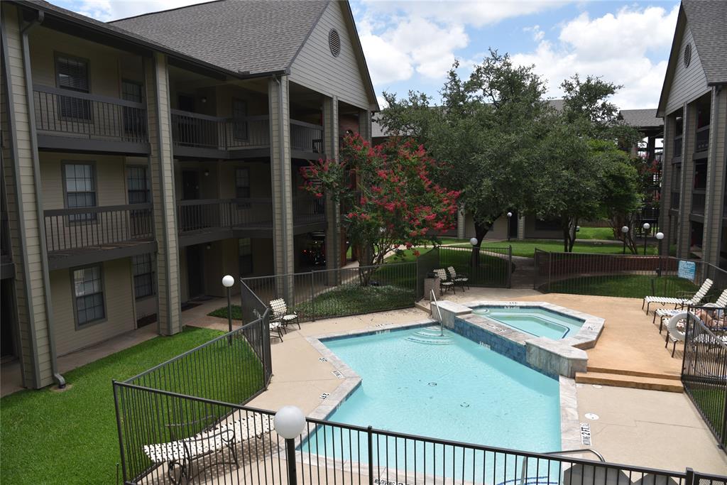 218 N Texas Boulevard 113